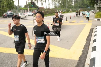 Runner Photo 4261590