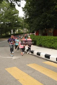 Runner Photo 4261592