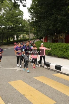 Runner Photo 4261596