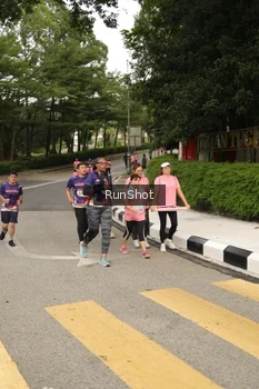 Runner Photo 4261599