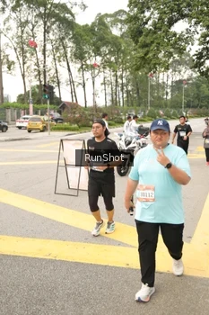 Runner Photo 4261624