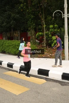 Runner Photo 4261639