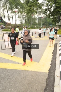Runner Photo 4261646