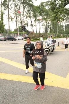 Runner Photo 4261649