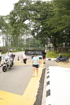 Runner Photo 4261656