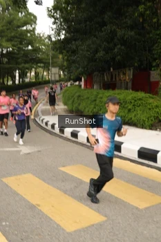 Runner Photo 4261657