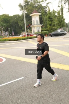 Runner Photo 4261664