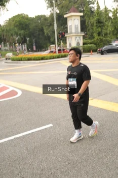 Runner Photo 4261665