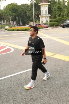Runner Photo 4261667
