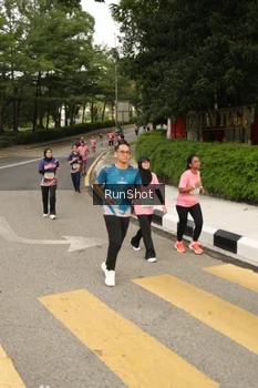 Runner Photo 4261683