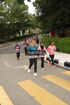 Runner Photo 4261684
