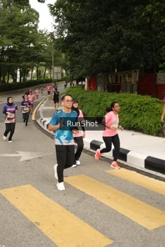 Runner Photo 4261686