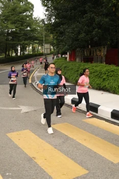 Runner Photo 4261688