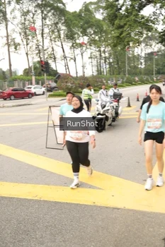 Runner Photo 4261699