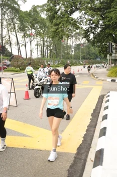 Runner Photo 4261701
