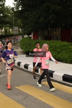 Runner Photo 4261747