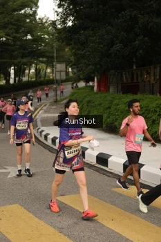 Runner Photo 4261748