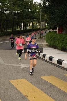 Runner Photo 4261752
