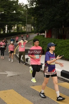Runner Photo 4261760