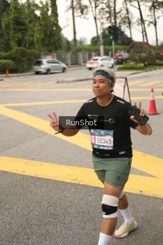 Runner Photo 4261786