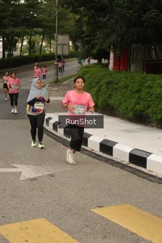 Runner Photo 4261818