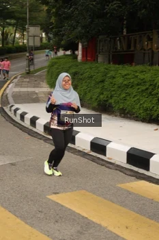 Runner Photo 4261835