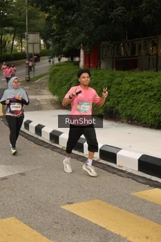 Runner Photo 4261836