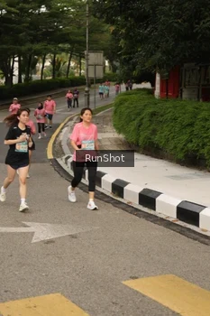 Runner Photo 4261845