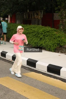 Runner Photo 4261900
