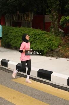 Runner Photo 4261902