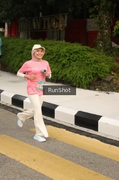 Runner Photo 4261913
