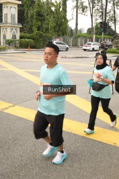 Runner Photo 4261915