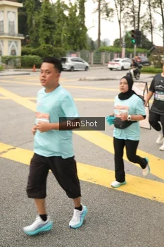 Runner Photo 4261916
