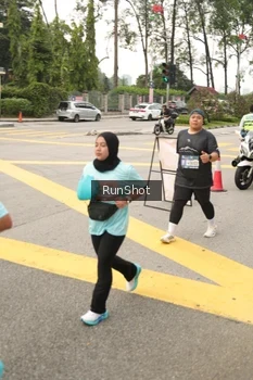 Runner Photo 4261917