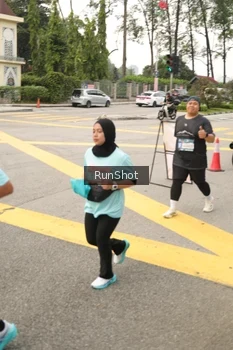 Runner Photo 4261922