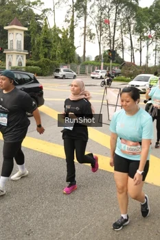 Runner Photo 4261935