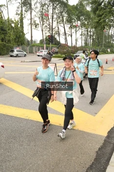 Runner Photo 4261944