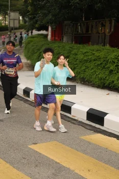 Runner Photo 4262032