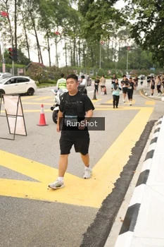 Runner Photo 4262087