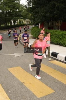 Runner Photo 4262105