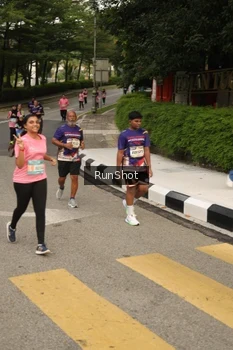 Runner Photo 4262111