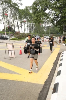 Runner Photo 4262151