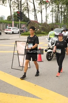 Runner Photo 4262156