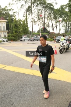 Runner Photo 4262187