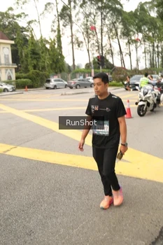 Runner Photo 4262190