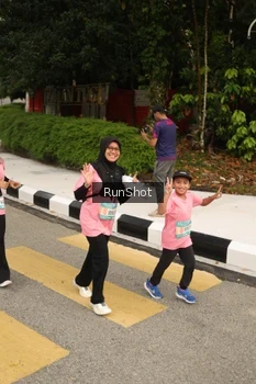 Runner Photo 4262247