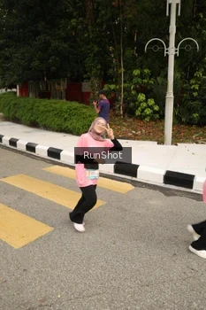 Runner Photo 4262251
