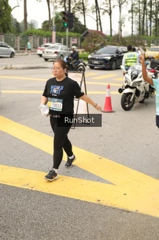 Runner Photo 4262346