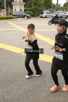Runner Photo 4262347