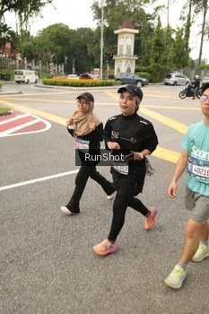 Runner Photo 4262349
